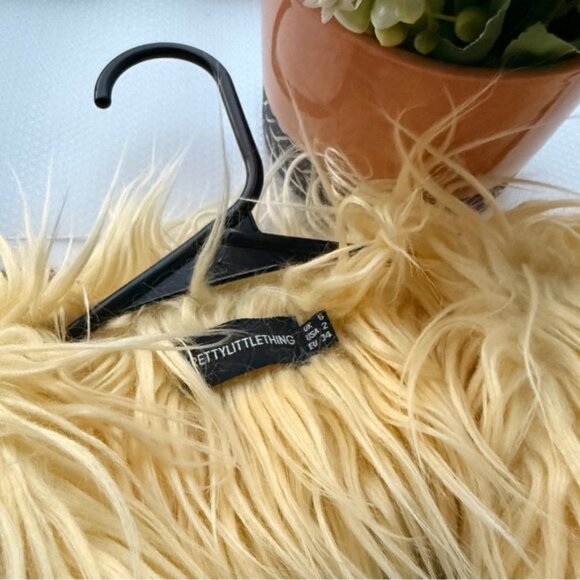 Pretty little thing yellow Faux Fur jacket - Picture 4 of 8